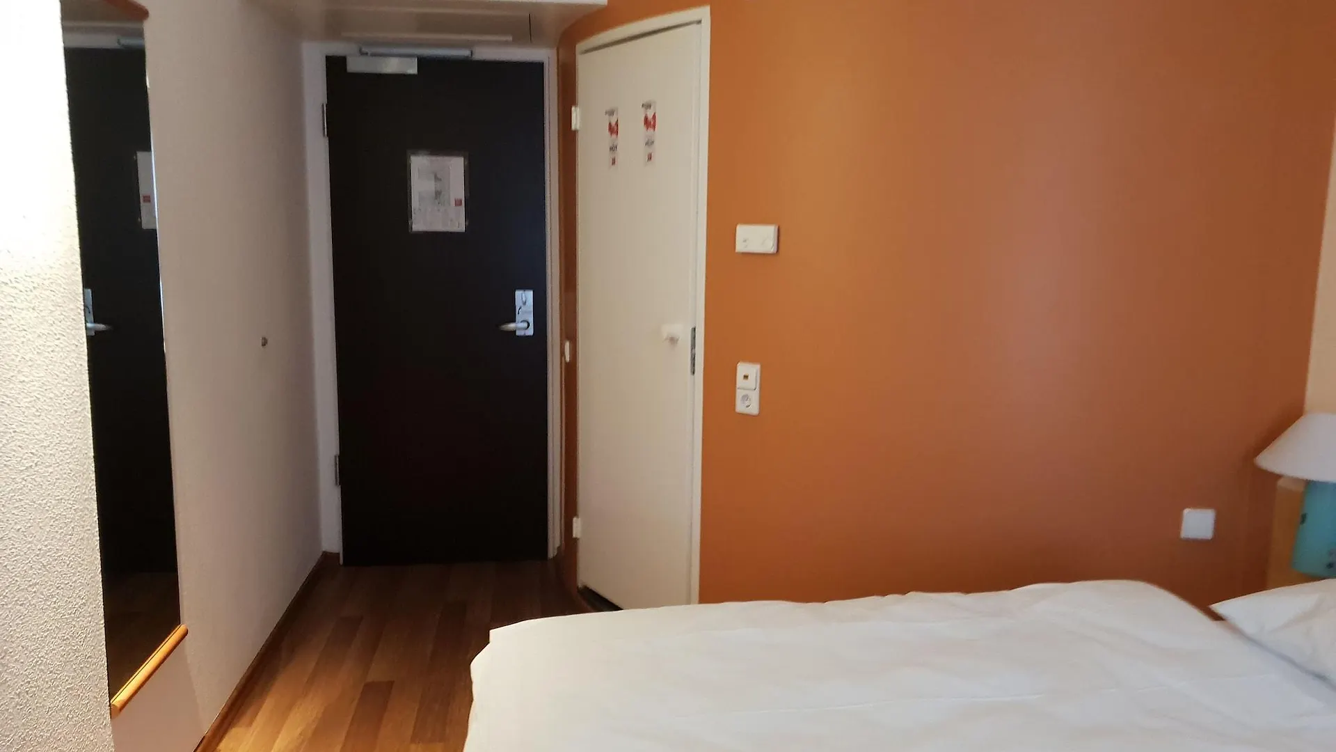 ***  B&B Hotel Hamburg-Airport Německo